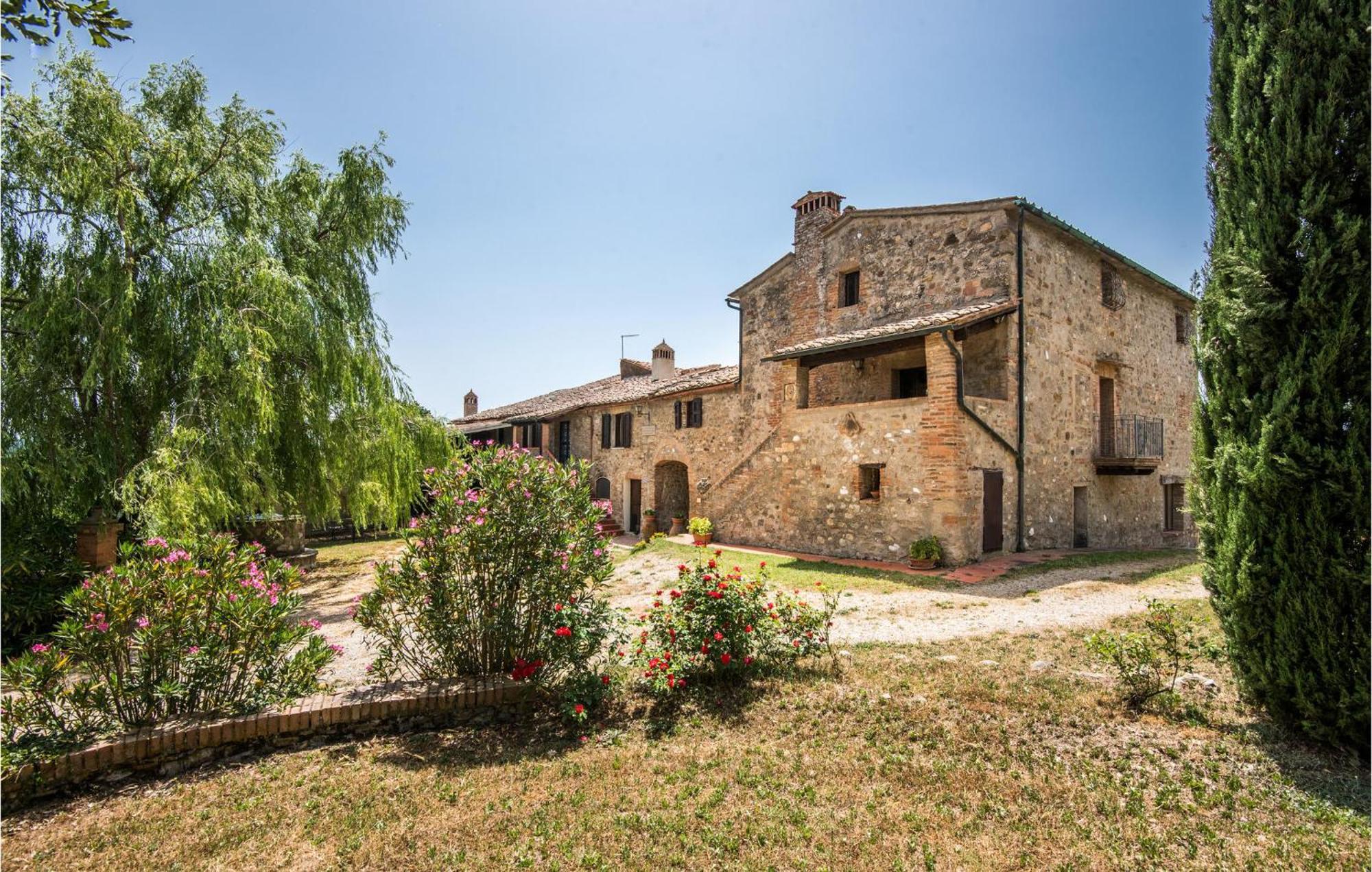 Materno 2 Apartment Radicondoli Bagian luar foto